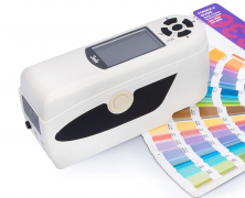 利用色差儀確定油膏調色比例